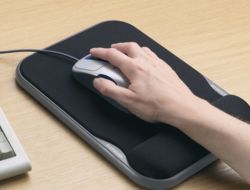 ACCO/KENSINGTON GEL WRIST PAD F/ MOUSE